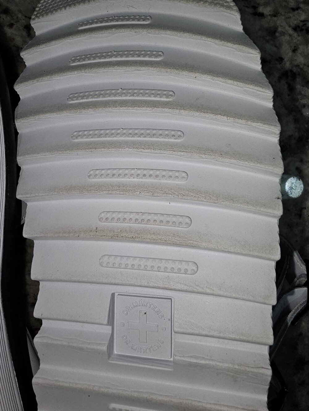 Dr. Martens Voss White Leather Sandals Sz 9 - Picture 12 of 13